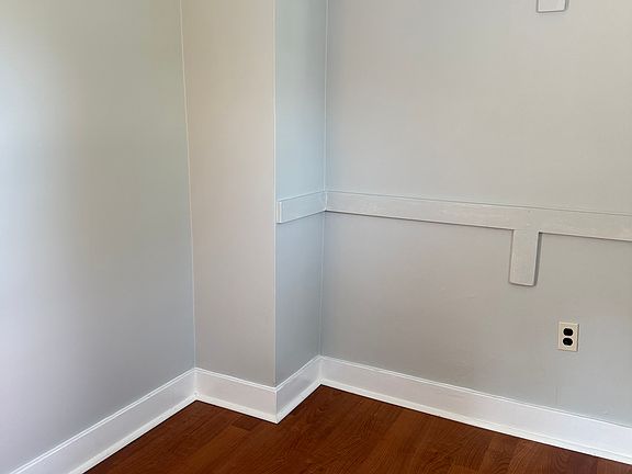 3rd image of 34 Pierce Street Ln Floor 2