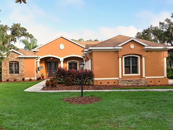 Great curb appeal!