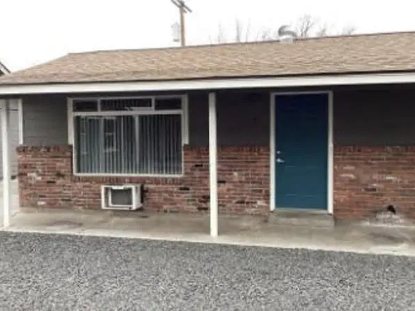 360 SW 9th St #5, Hermiston, OR 97838