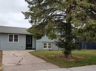 1306 Roosevelt Rd, Machesney Park, IL 61115