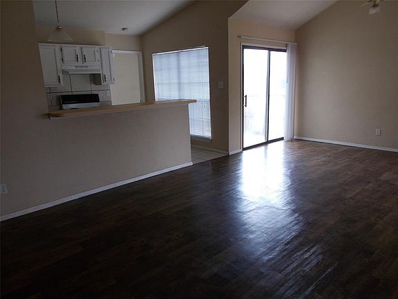 4th image of 6049 Dooley Dr