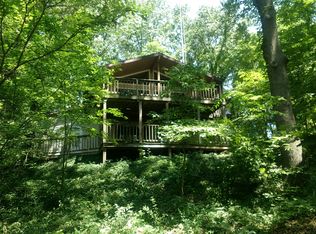 940 S Arent Rd, Watervliet, MI 49098