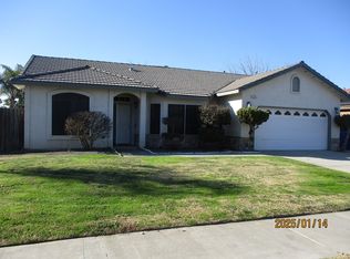 1225 E Cinnamon Dr, Lemoore, CA 93245