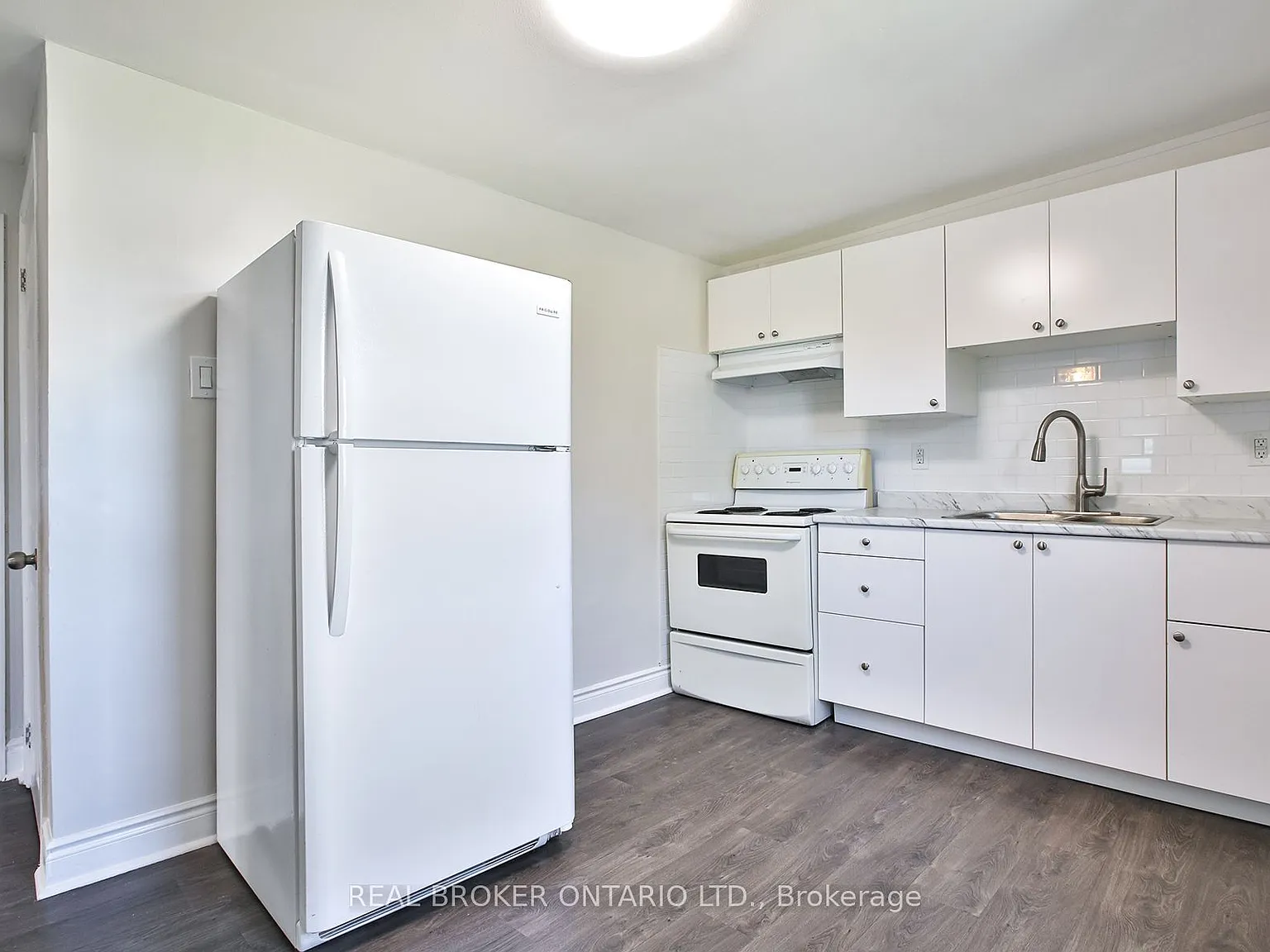 2 bed, $2,300 — Photo 4