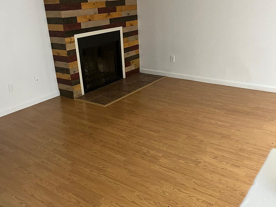 1st image of 231 W Tulare Ave #B