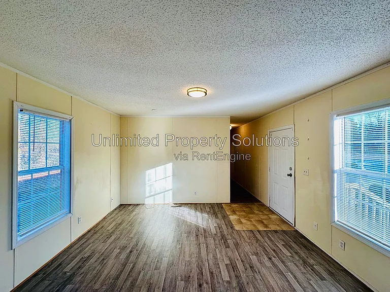 9765 Old Mill Rd NE #101 — Photo 3