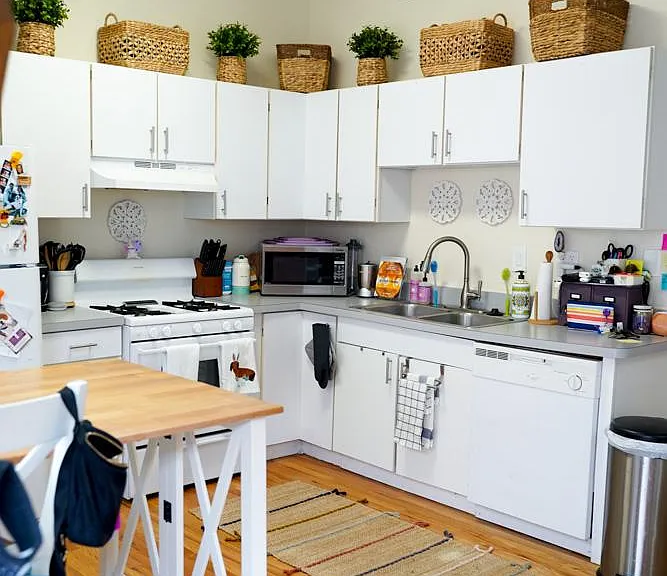 2845 N Southport Ave #COACH HOUSE — Photo 4