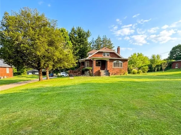3941 New Castle Rd, Pulaski, PA 16143