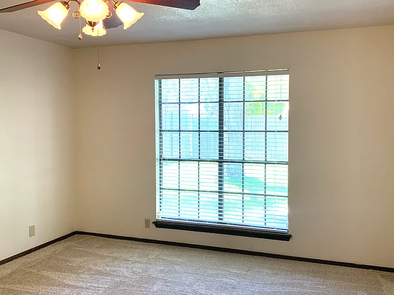 7024 Westbury Dr — Photo 12
