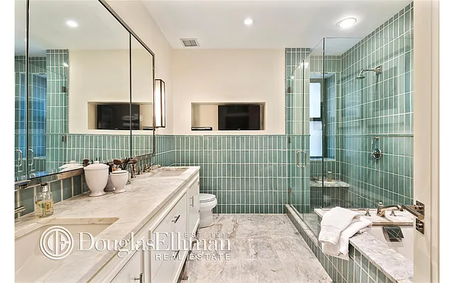 Sold by Douglas Elliman | media 15