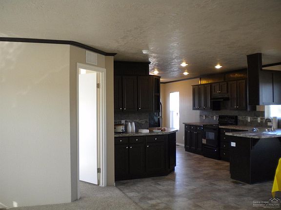 4th image of 1299 NW Bucko Ct