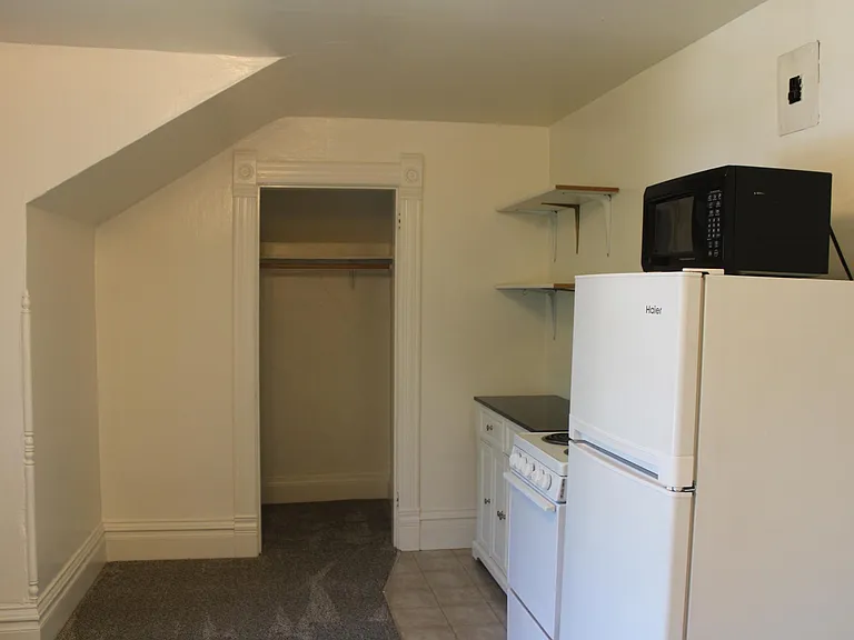 319 E Spruce St #6 — Photo 7