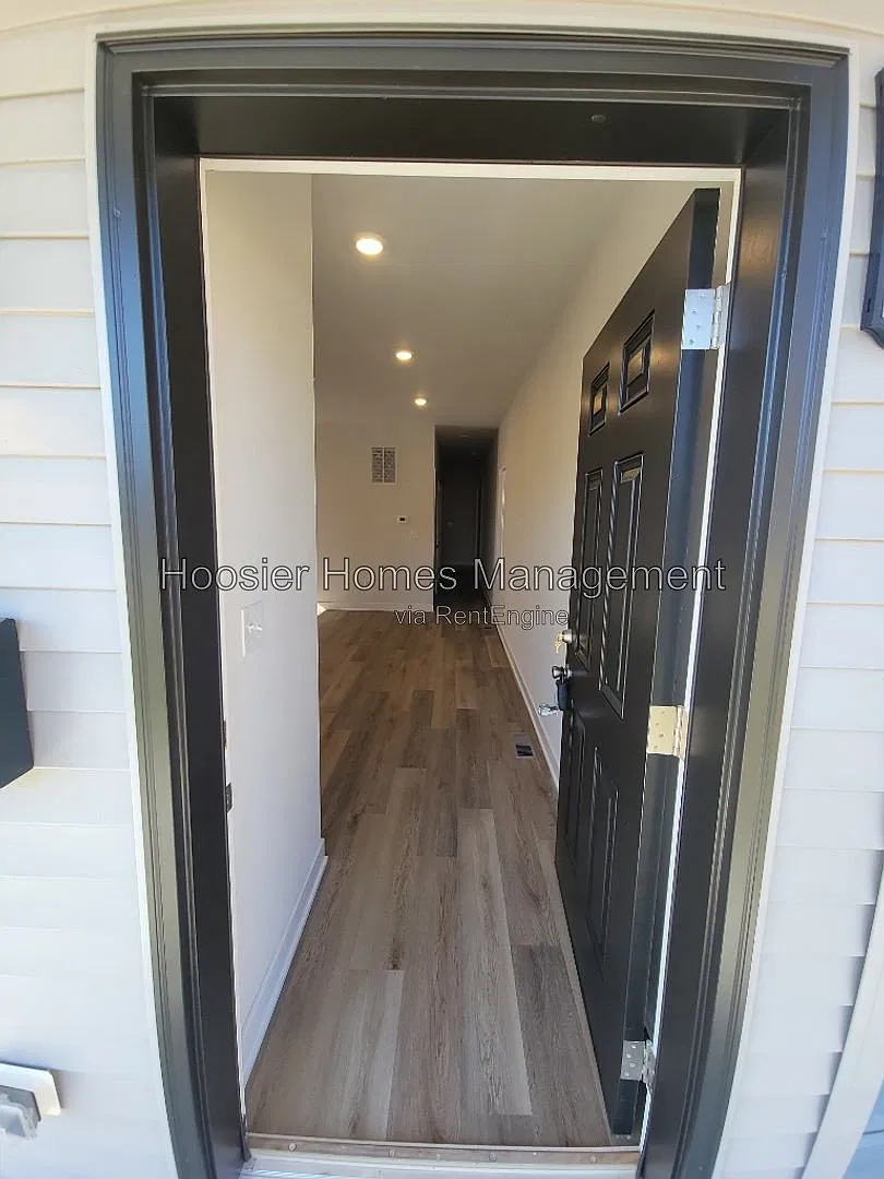 2 bed, 2.0 bath, 972 sqft, $1,700 — Photo 4