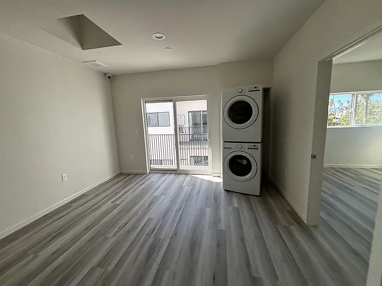 1101 Magnolia Ave #C — Photo 6