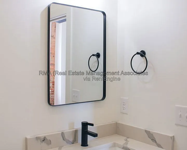 4 Zebulon St #2A — Photo 8