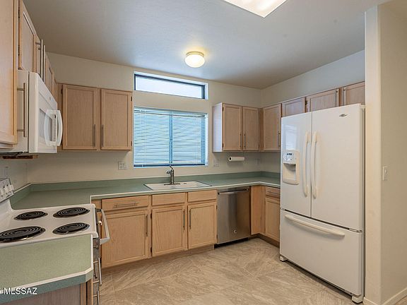 5th image of 954 W Calle De Emilia