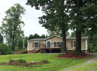 1732 Spainhour Mill Rd, Pinnacle, NC 27043