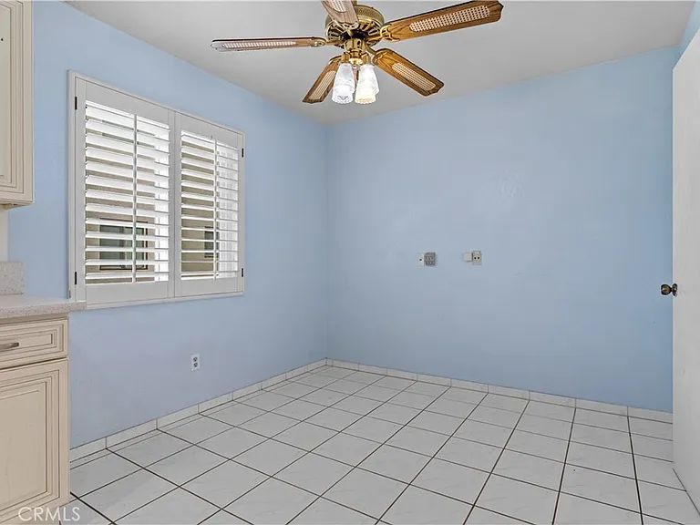 10201 Mason Ave — Photo 9