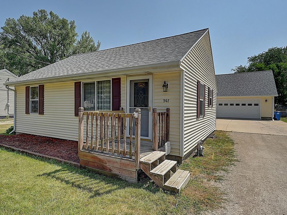 1st image of 941 Colleen Ave
