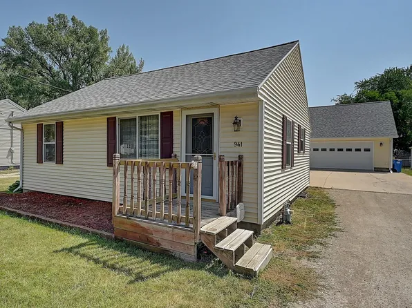 941 Colleen Ave, Evansdale, IA 50707