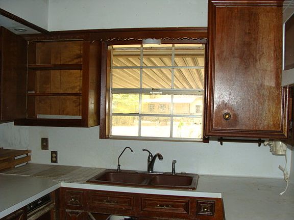 3rd image of 4131 W Fm 320