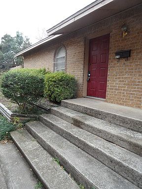 3rd image of 4715 Diaz Ave