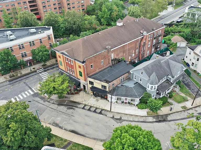 8 Kent Place Blvd #2 — Photo 25