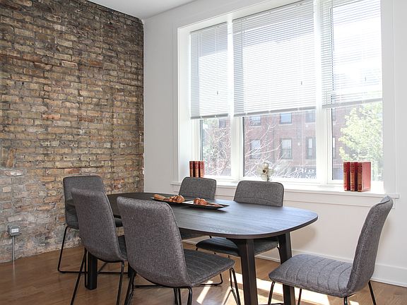 4th image of 3707 N Southport Ave #2