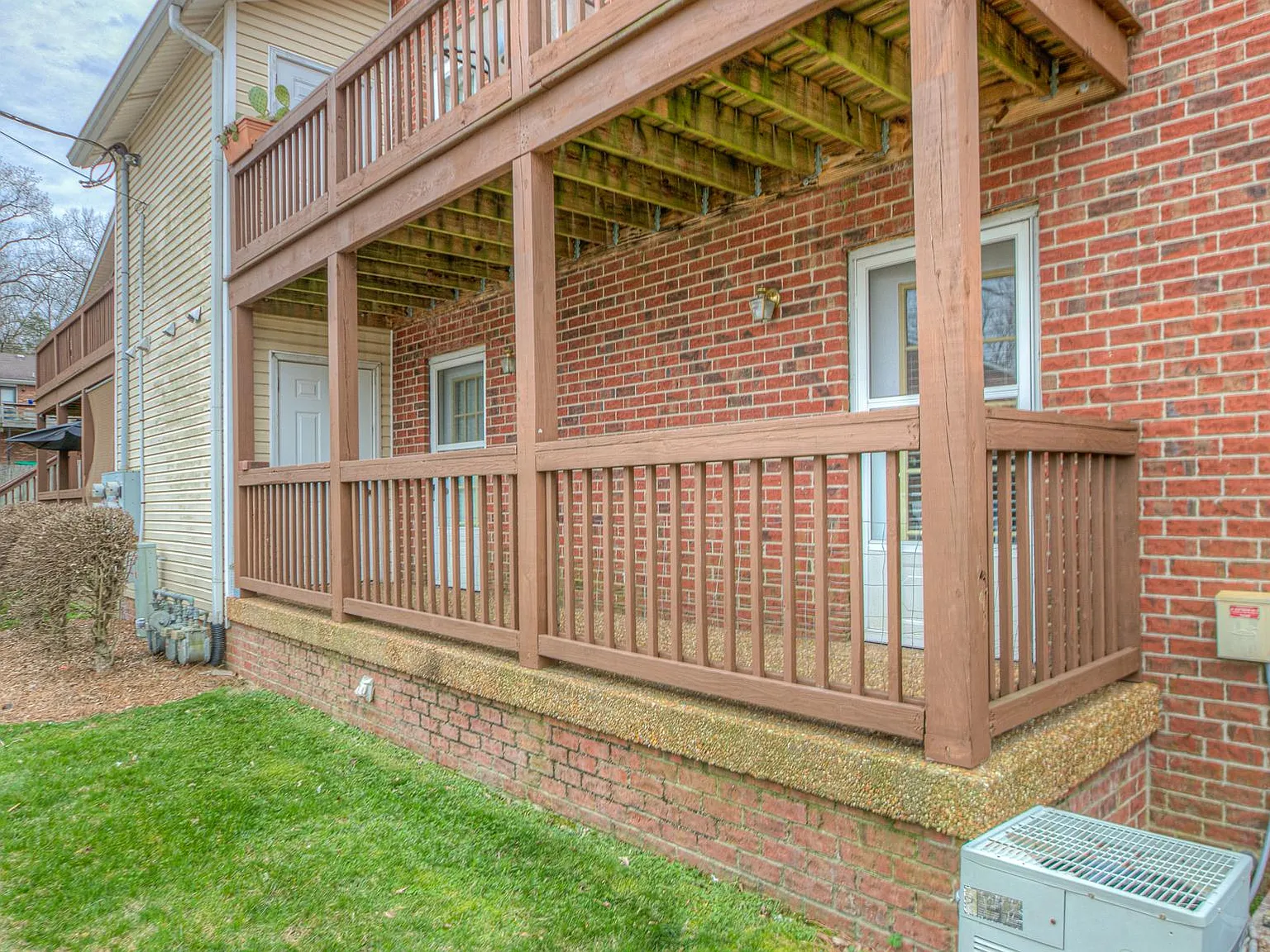 2 bed, 1073 sqft, $1,550 — Photo 2