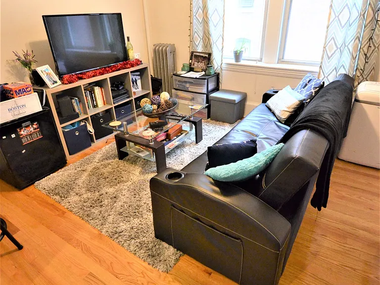40 Symphony Rd #3 — Photo 1