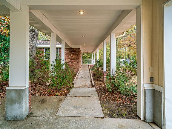 4th image of 4562 Dewey Drive