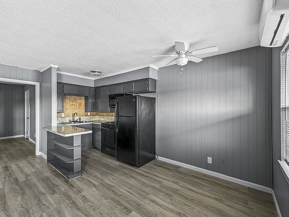 3rd image of 1585 N Mill St #3
