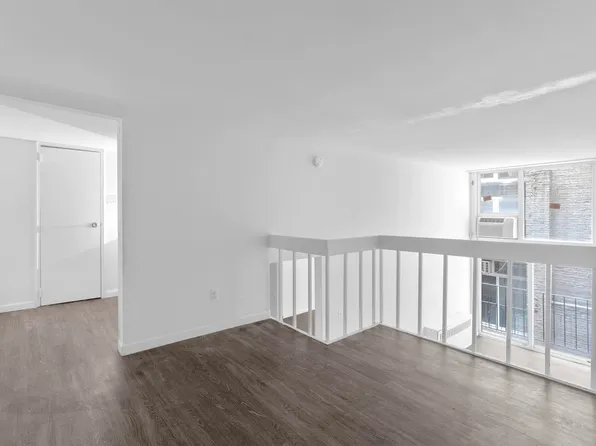 88 Fulton Street image 9 of 10