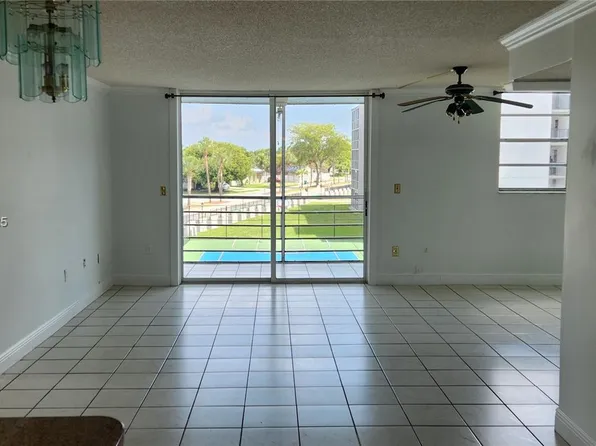 14195 SW 87th St #B306, Miami, FL 33183