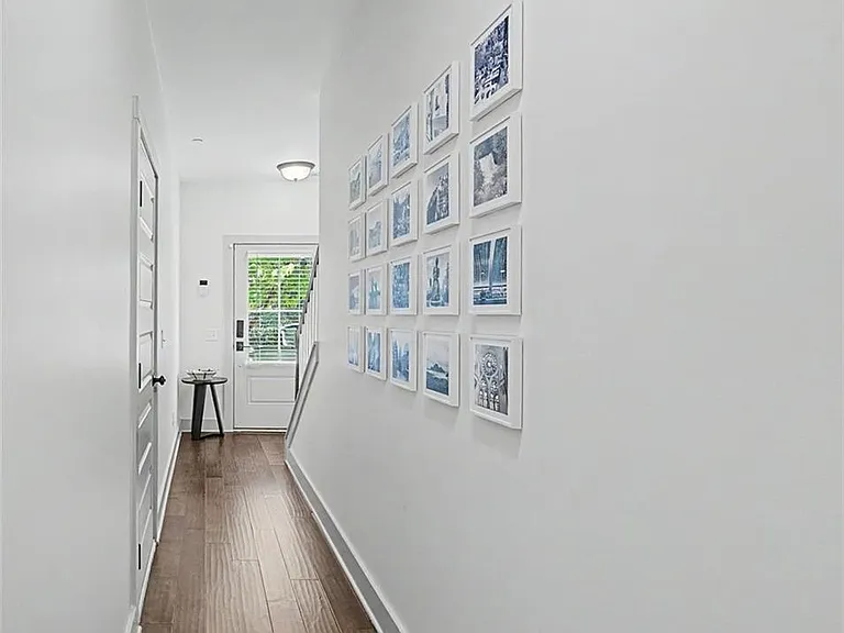 1196 Wylie St SE — Photo 3
