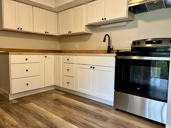 3rd image of 416 Main St #B