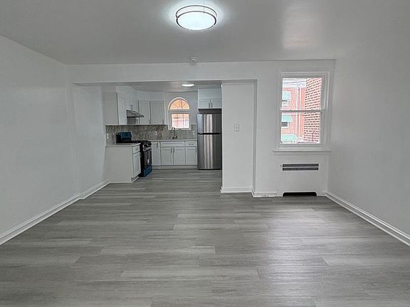 4th image of 6006 Alma St