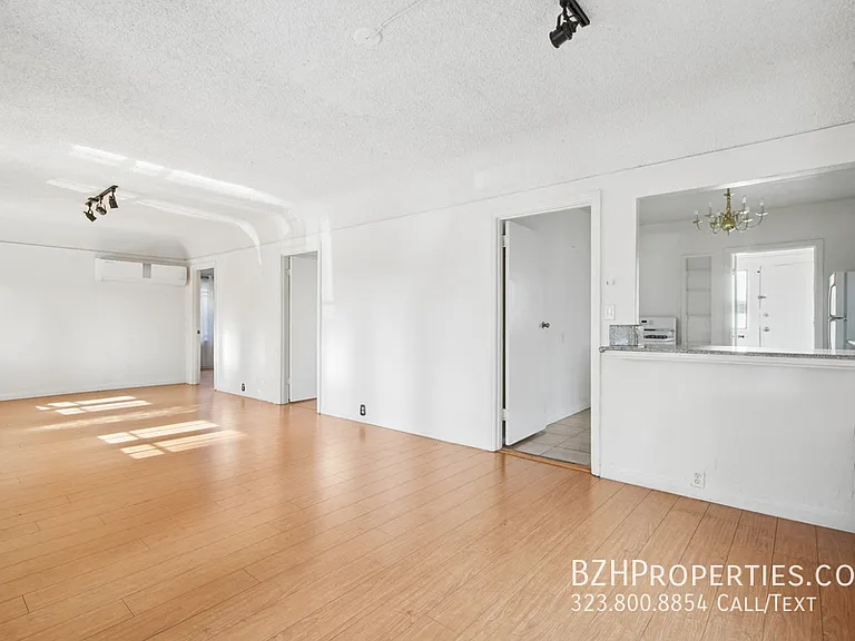 1238 N Gardner St #A — Photo 6