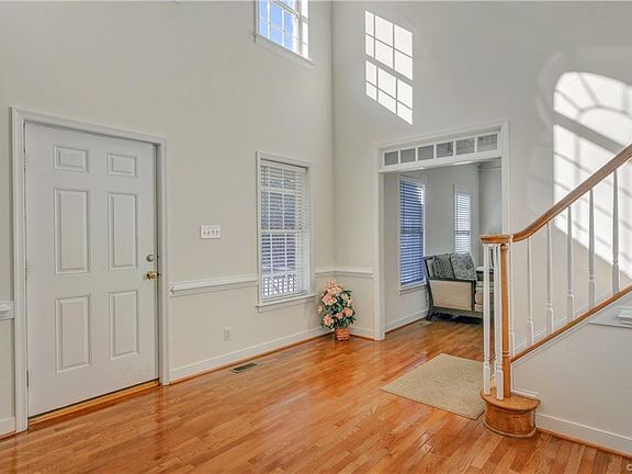 2nd image of 4801 Greenbrooke Dr