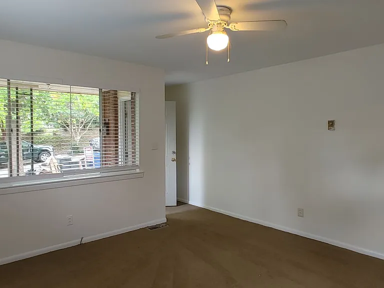 929B Fortwood St — Photo 16