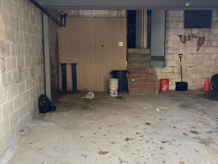29 Maplewood St #1 — Photo 8