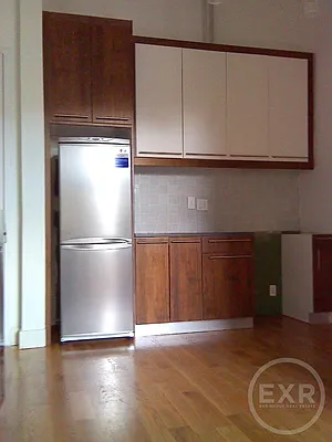 Rented by EXR | media 19