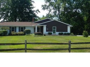 6736 Hickory Hill Dr, Mayfield, OH 44143