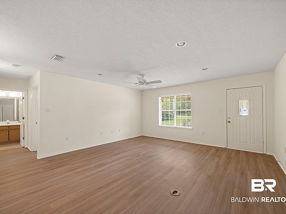 4th image of 9427 Hammock Rd