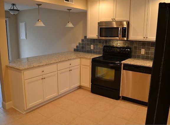 2nd image of 603 E Portland Dr