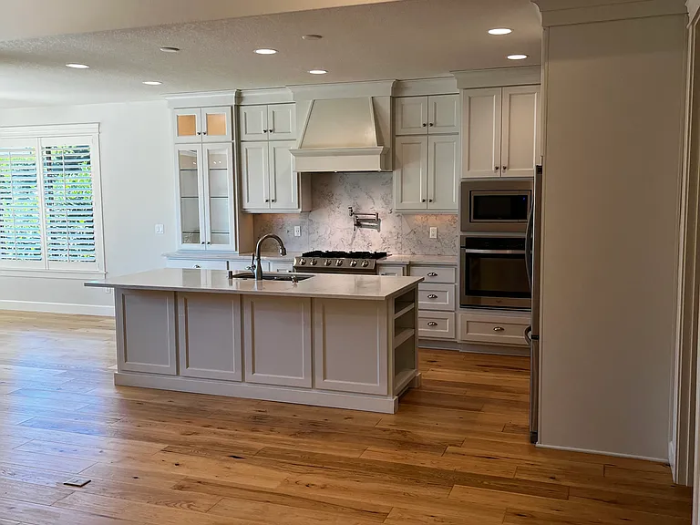 10402 NW 32nd Dr — Photo 10