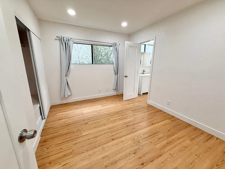 851 Acapulco St — Photo 8