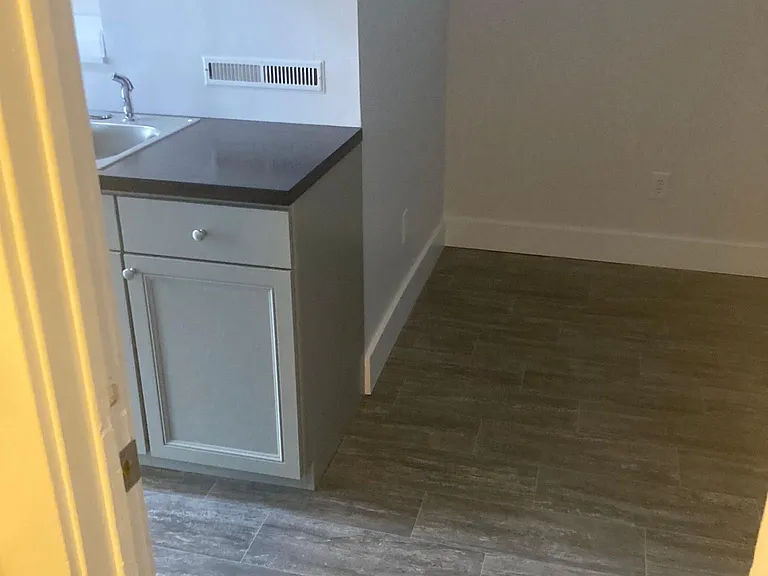 62 Buell St #B — Photo 7