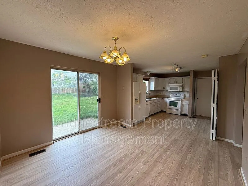 Building Photo - 381 Sherman Dr