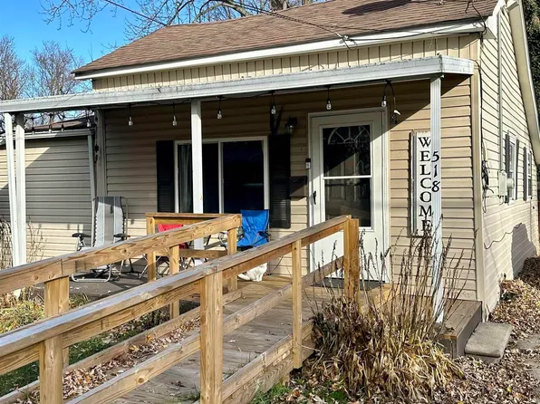 518 Columbia St, Algonac, MI 48001